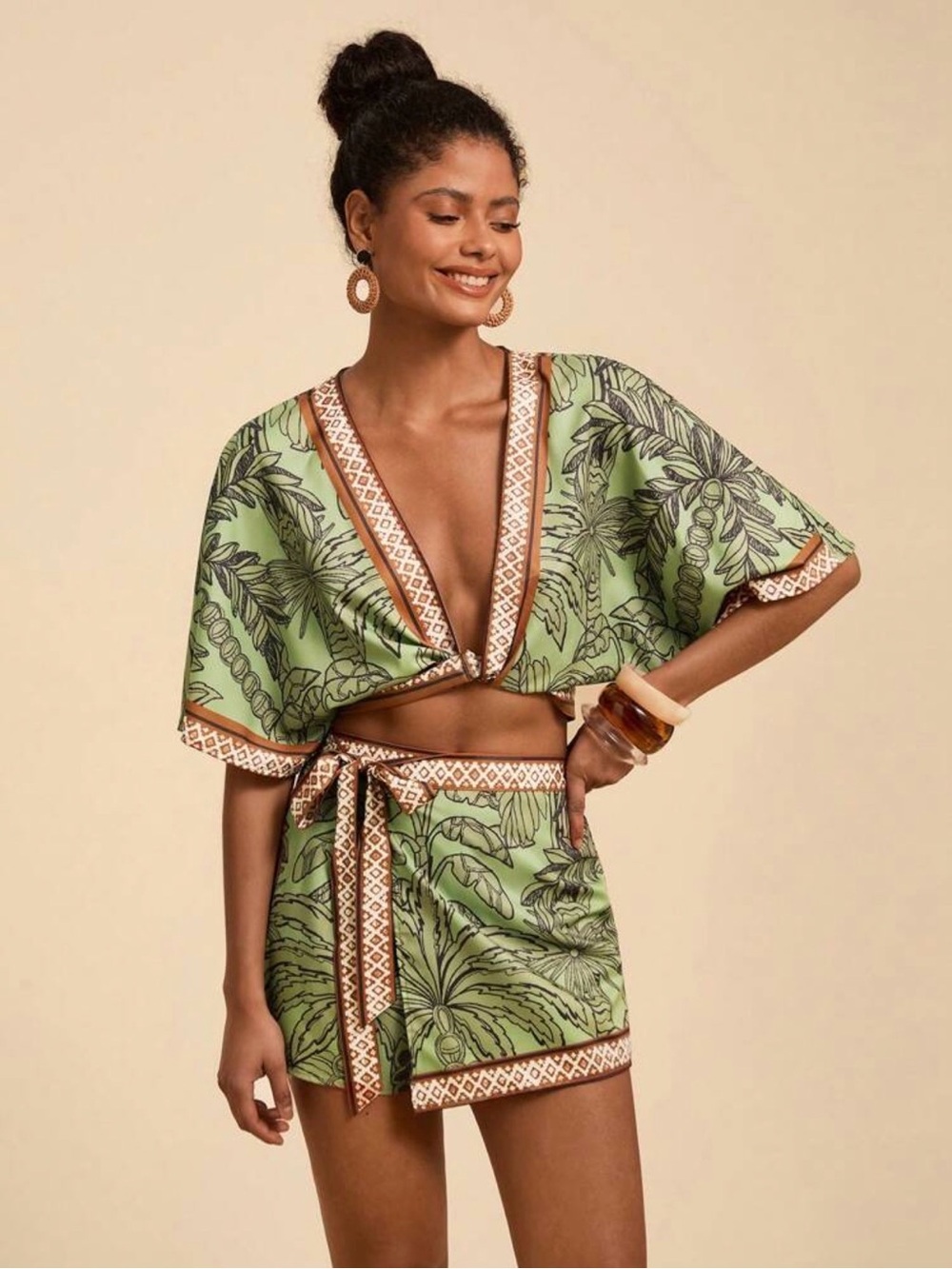 Commense sz m Green High-Waist Shorts - Women Pants & Jumpsuits and SHEIN set - Picture 5 of 11